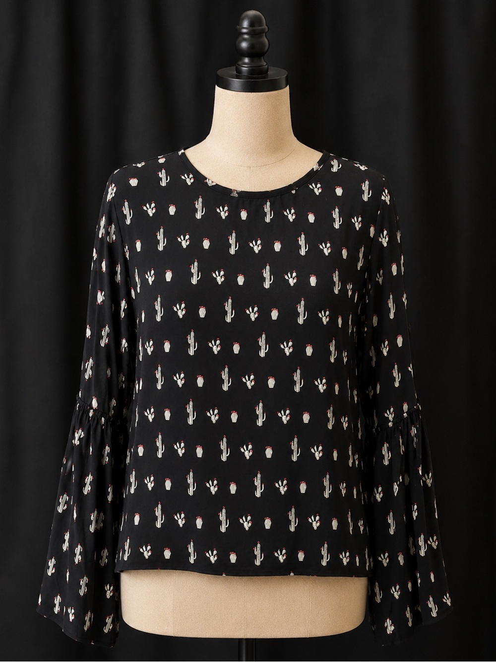 Rock&Roll Cowgirl Black and White Cactus blouse